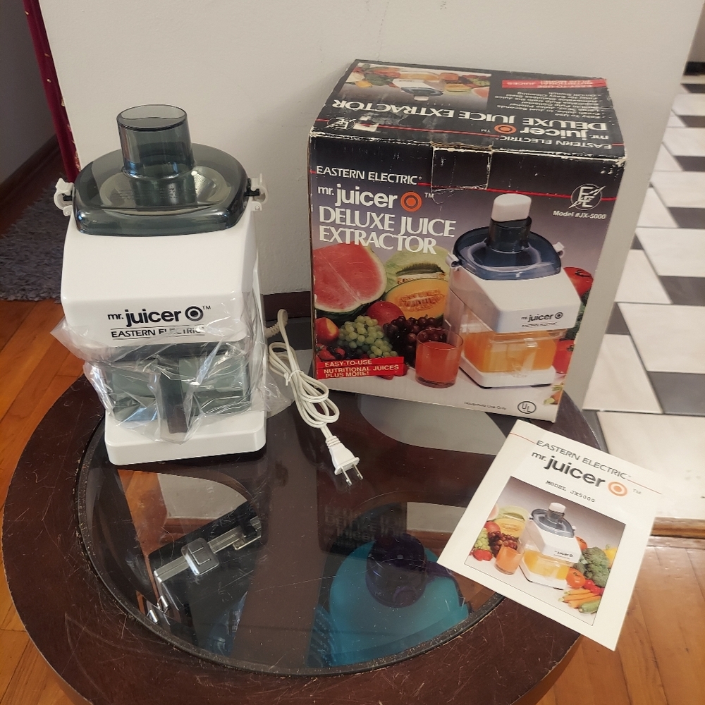 Eastern Electric Mr Juicer Deluxe Juice Extractor JX5000 NWOT